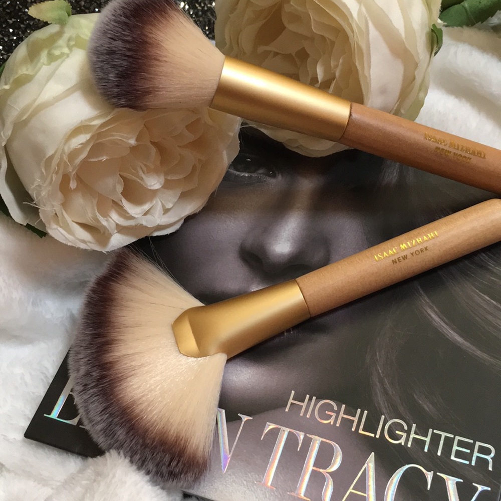 Make Up Brushes/Highlighter/Lipstick - Picture 1 of 8